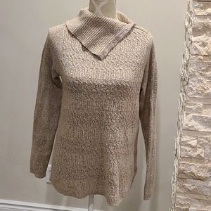 Reitmans soft turtle neck sweater